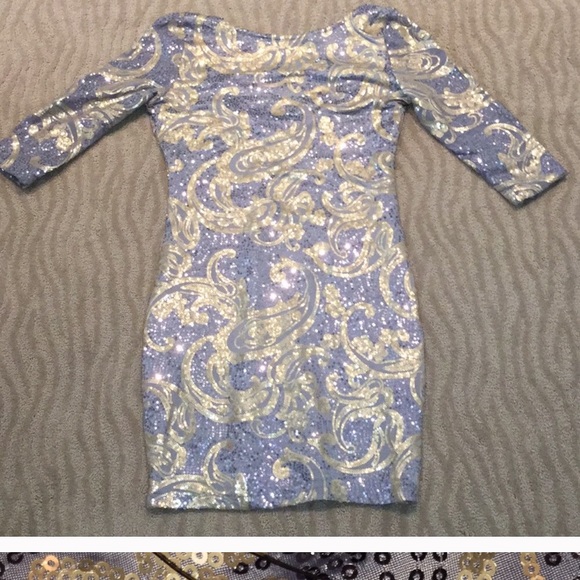 Dresses & Skirts - ♦️ 5 for $25  Sirens dress